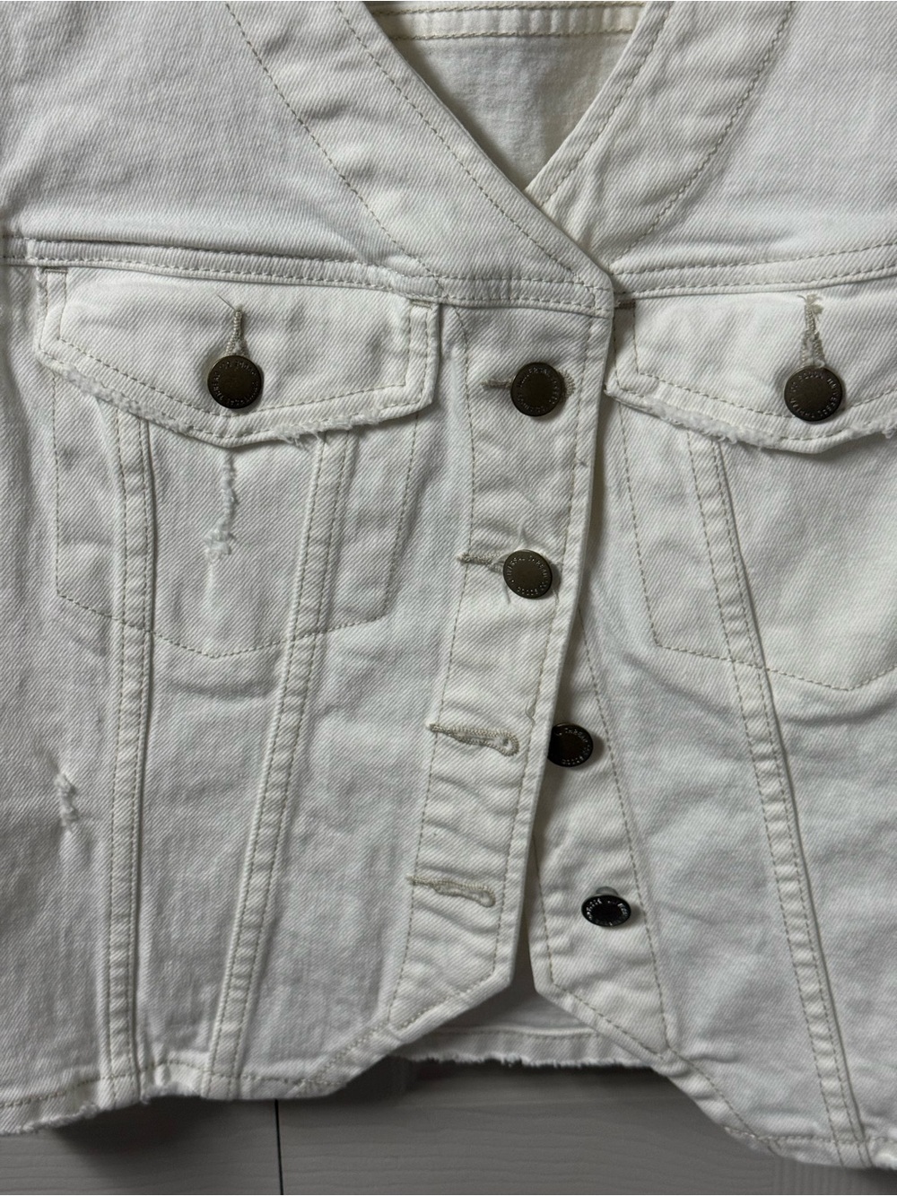 Universal Thread  White Denim Vest - Picture 3 of 6